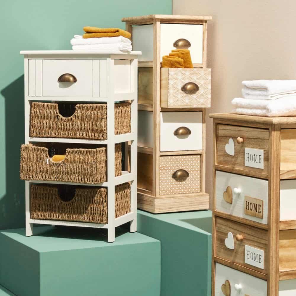 Ripiani portaoggetti decorativi.