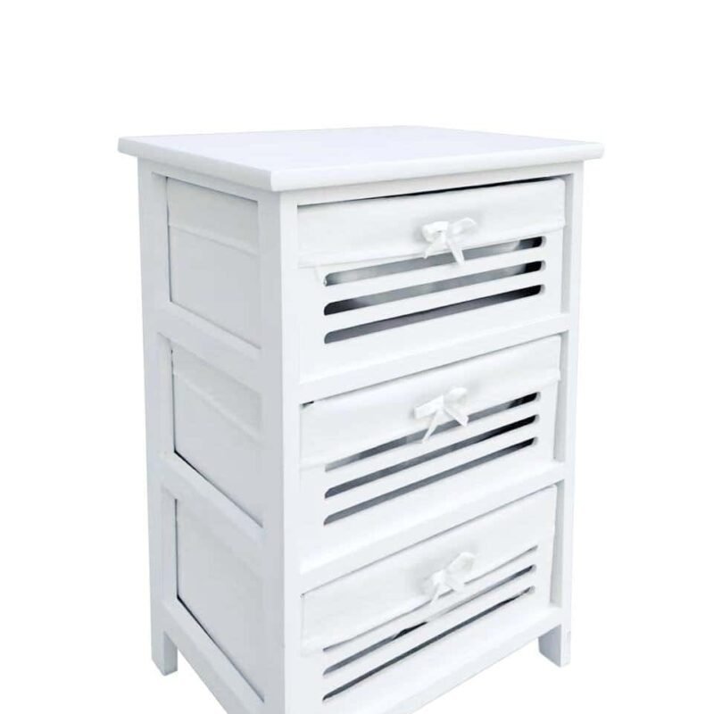 Cassettiera in legno bianca con volantini decorativi e maniglie a fiocco, stile shabby chic.