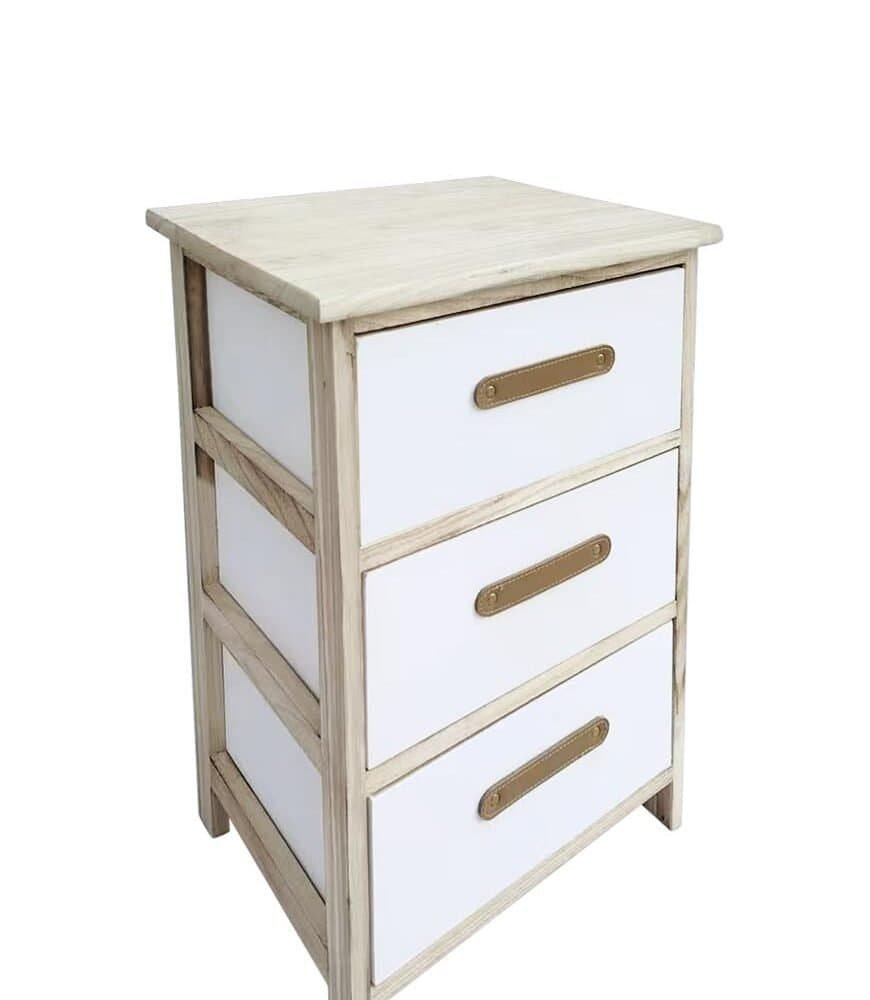 Comodino in legno naturale con cassetti bianchi e maniglie in metallo color oro, stile vintage e decorativo.