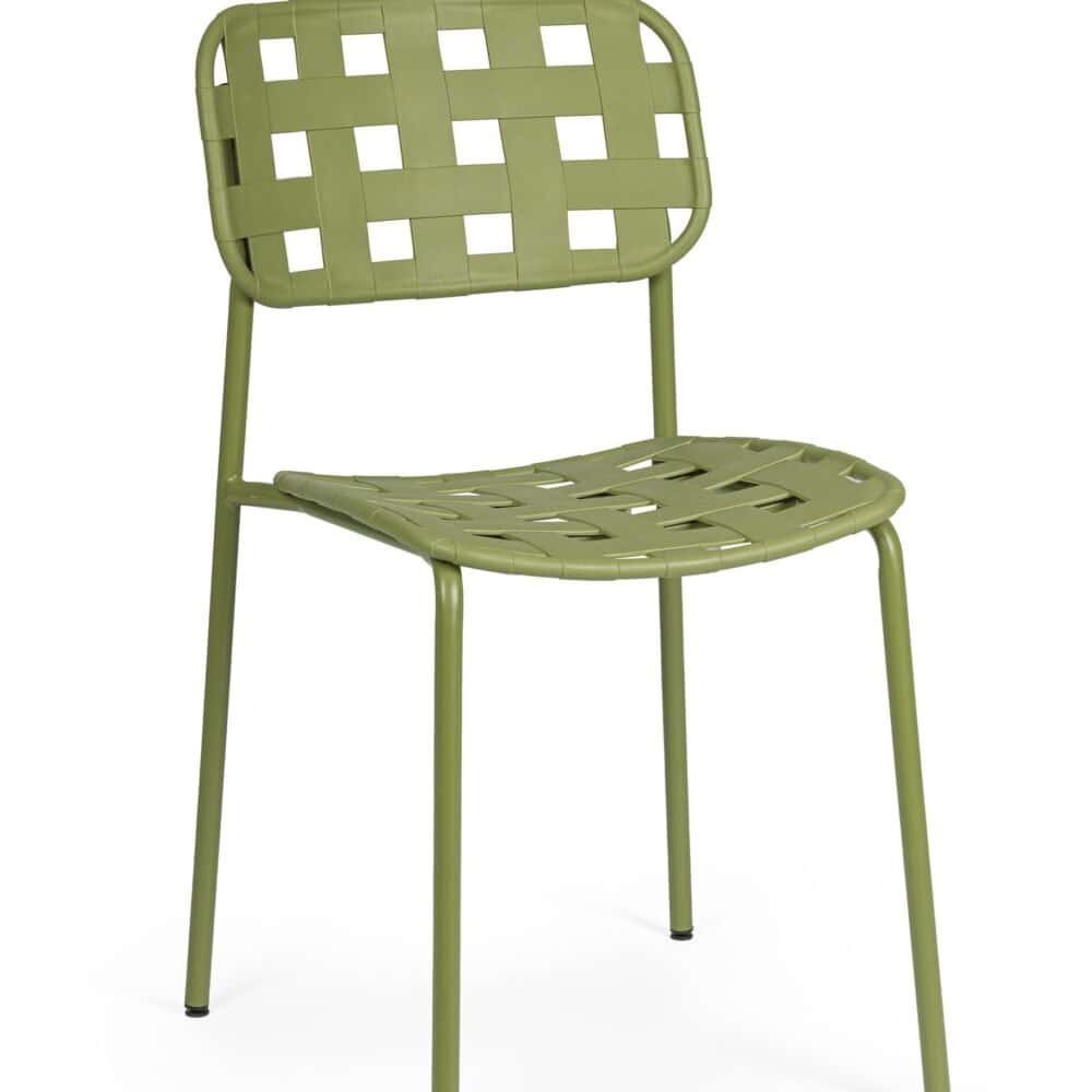 Sedia in plastica verde con struttura resistente, perfetta per giardini, terrazzi e cucina.