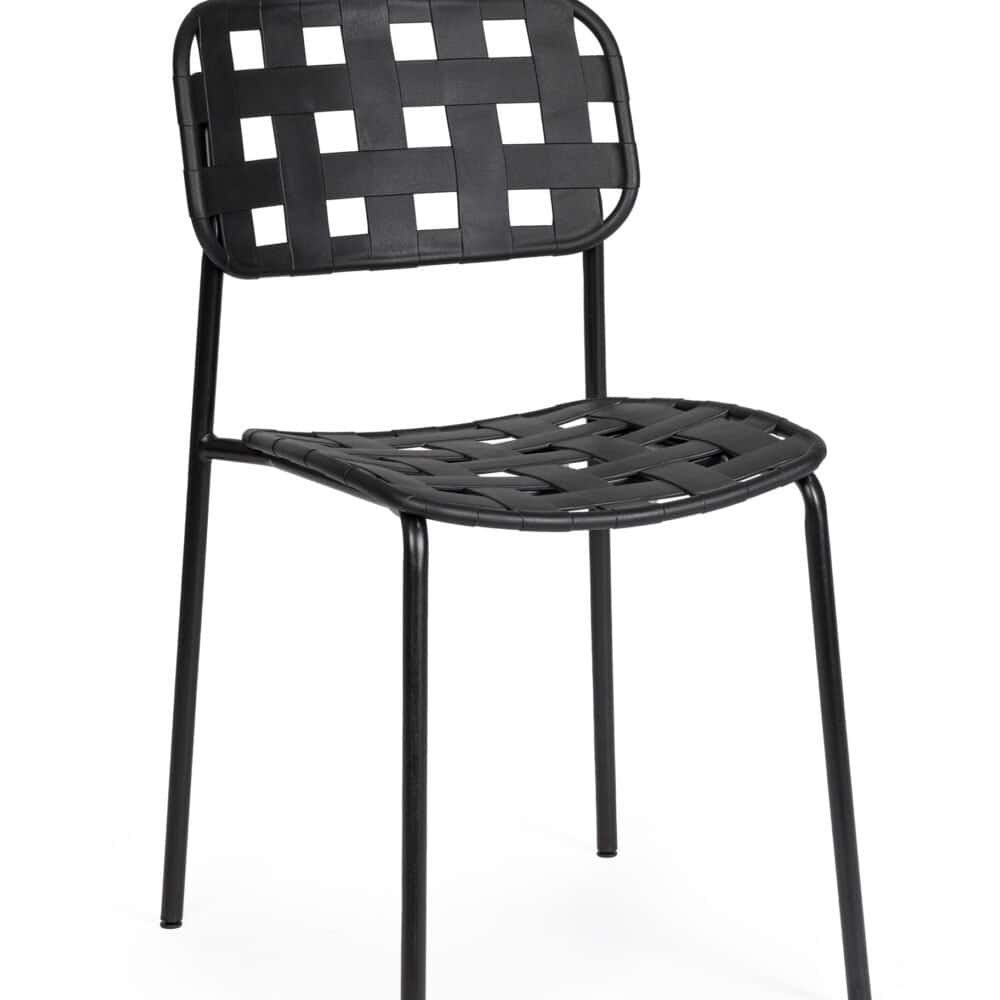 Sedia in metallo con seduta e schienale a intreccio nero, design elegante e versatile.