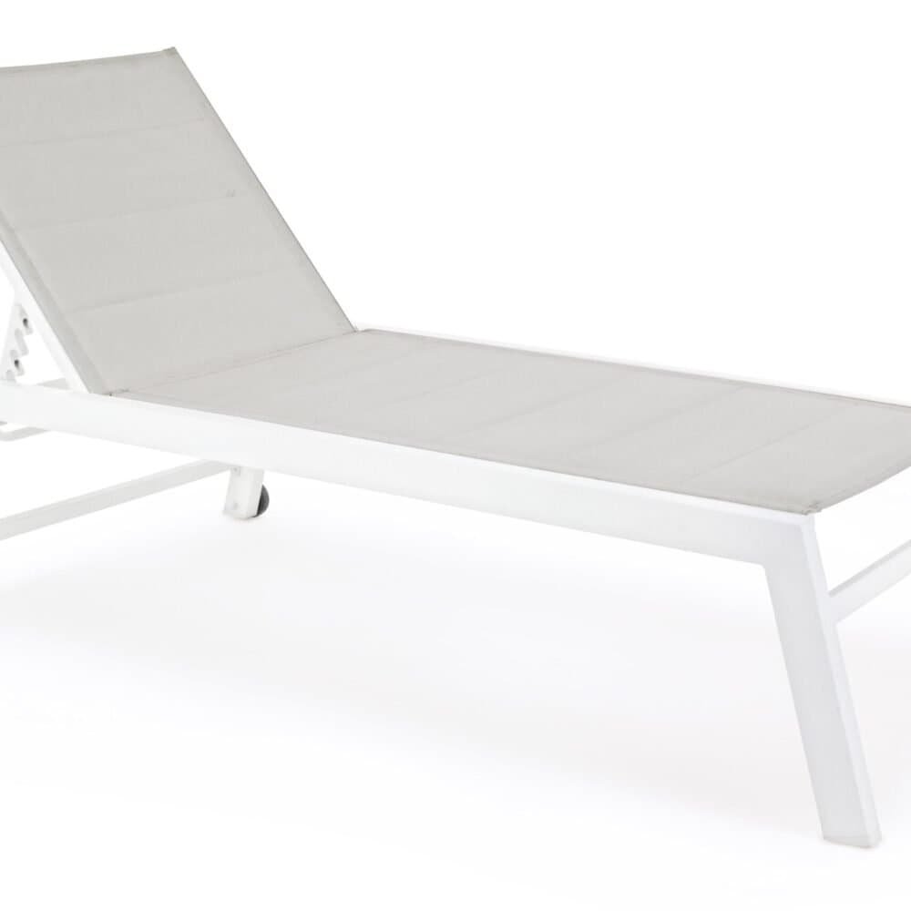 Sdraio da giardino bianca in legno con rotelle, stile elegante e resistente perfetto per ombra e relax benessere.