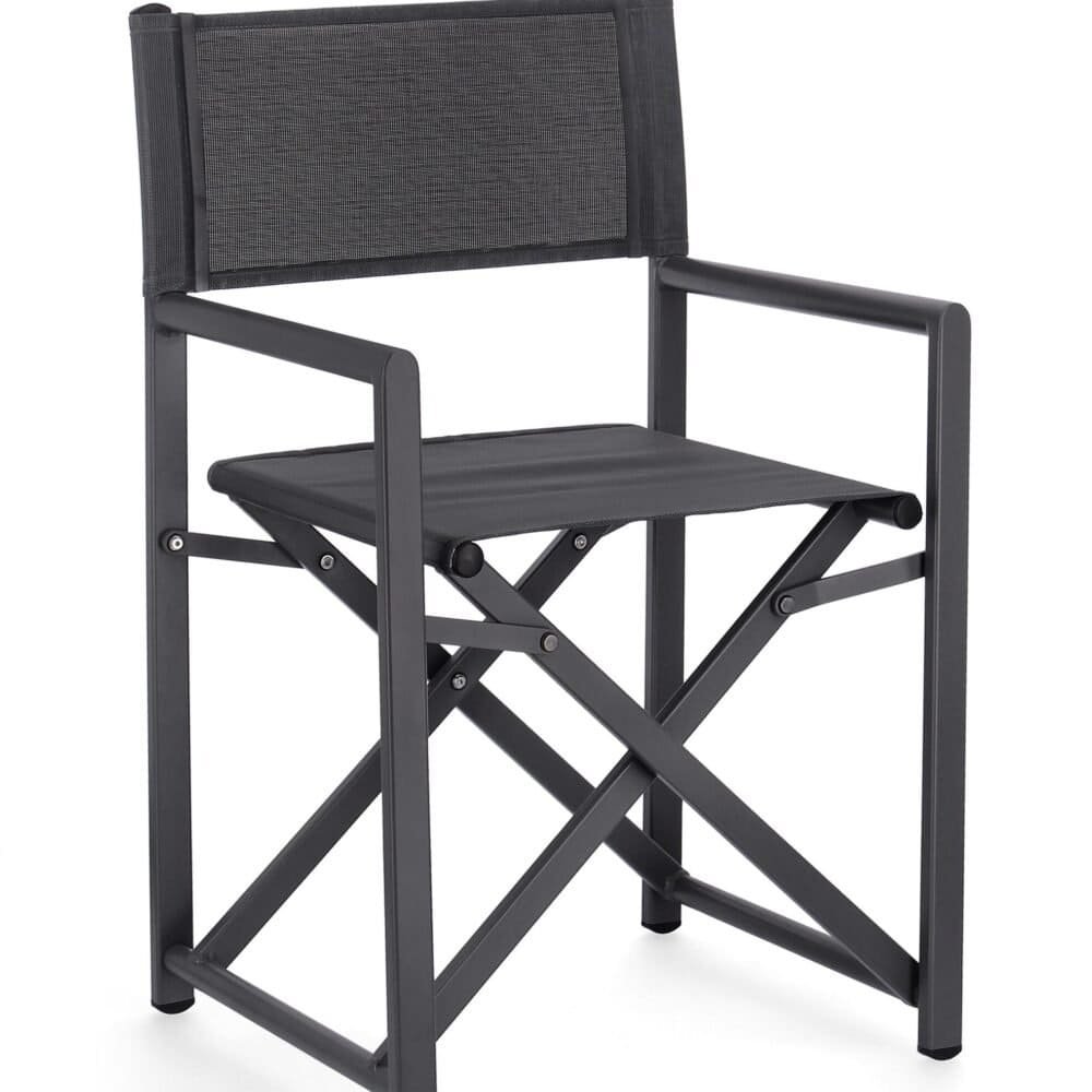 Sedia da regista nera con struttura in alluminio e tessuto resistente, ideale per esterni ed eventi.