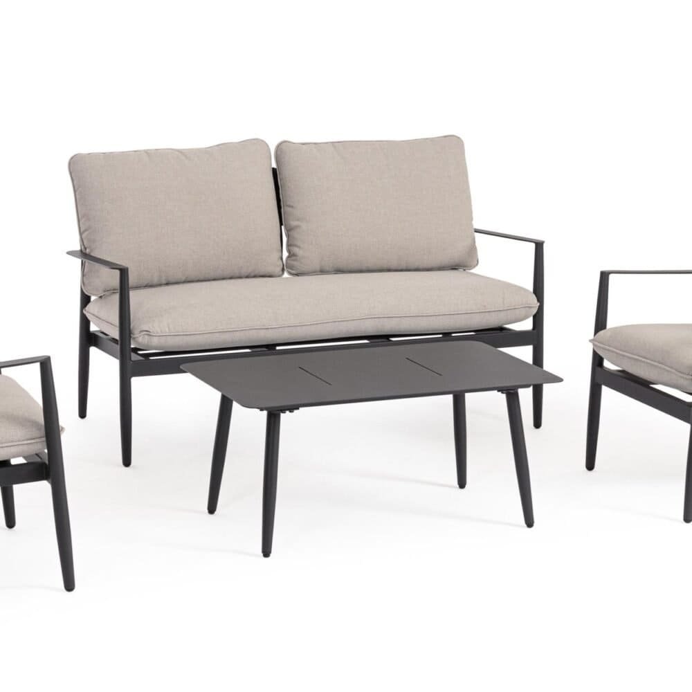 Oggetto: set di mobili da esterno con sedie e tavolino in ferro e tessuto beige.