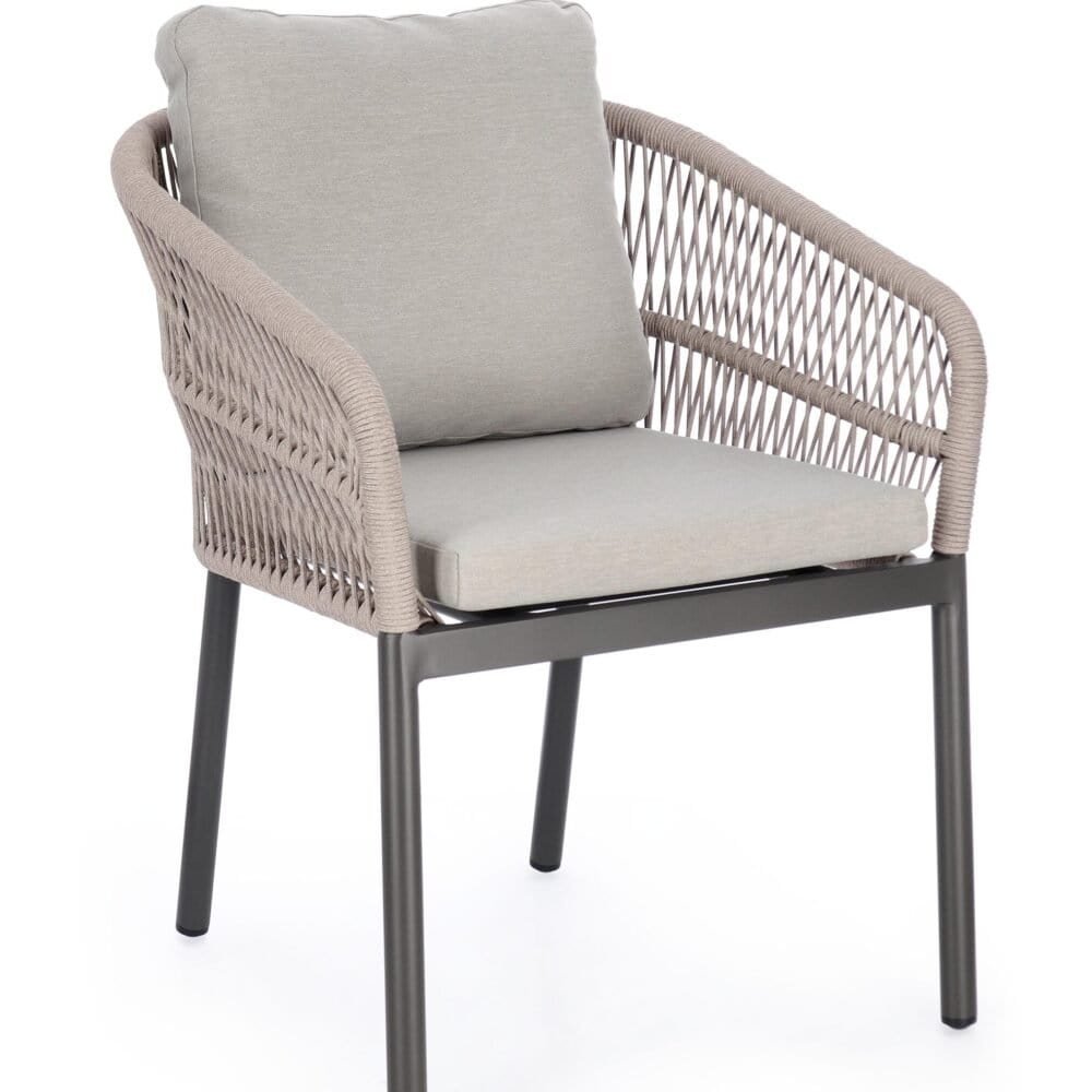 Sedia moderna con struttura in metallo, rivestimento in tessuto traspirante, ideale per giardini e terrazzi.