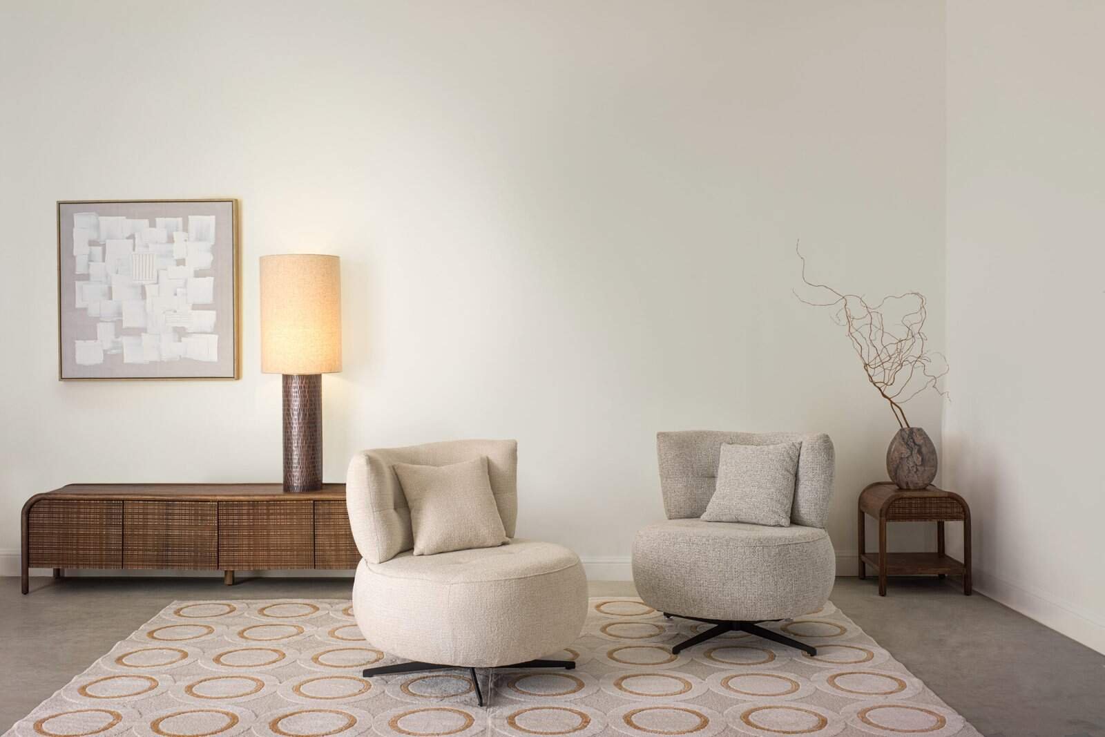 A,Serene,,Minimalist,Living,Room,With,A,Plush,,White,Sofa - JOLLYGIUNCO