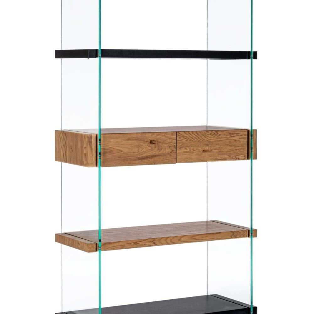 Vetrina di design in vetro con mensole in legno e struttura elegante, perfetta per arredare con stile.