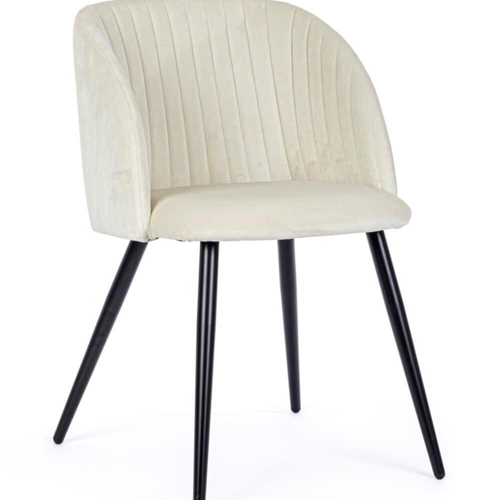 Sedia in velluto beige con gambe nere, stile elegante e confortevole per soggiorno e cucina.