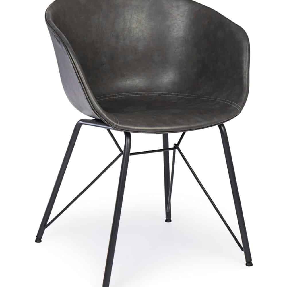 Sedie design in pelle nera con struttura in metallo nero.