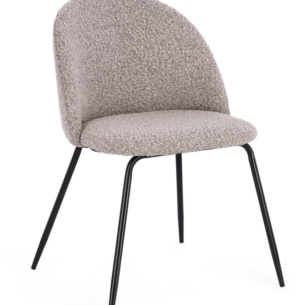 Sedie imbottite moderne per interni con gambe nere in metallo elegante.