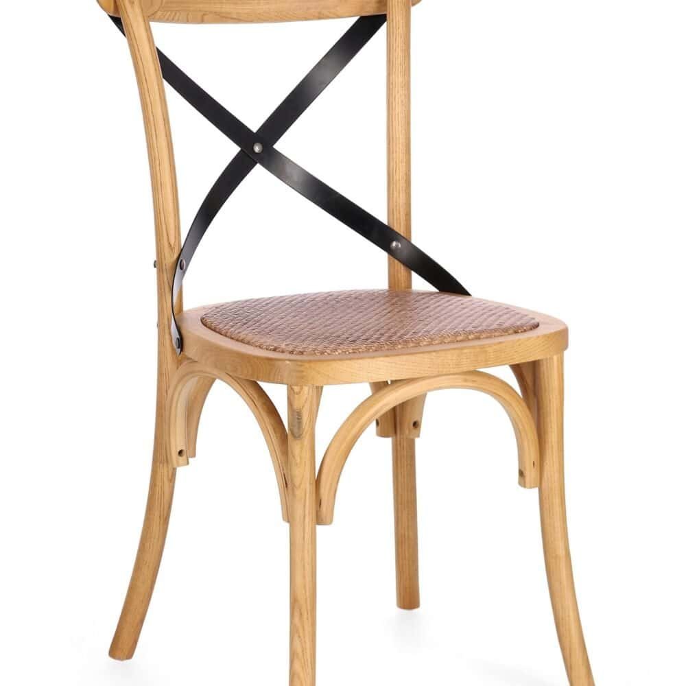 Sedia in legno con struttura in metallo per spazi living, cucina o giardino, design resistente e di tendenza.