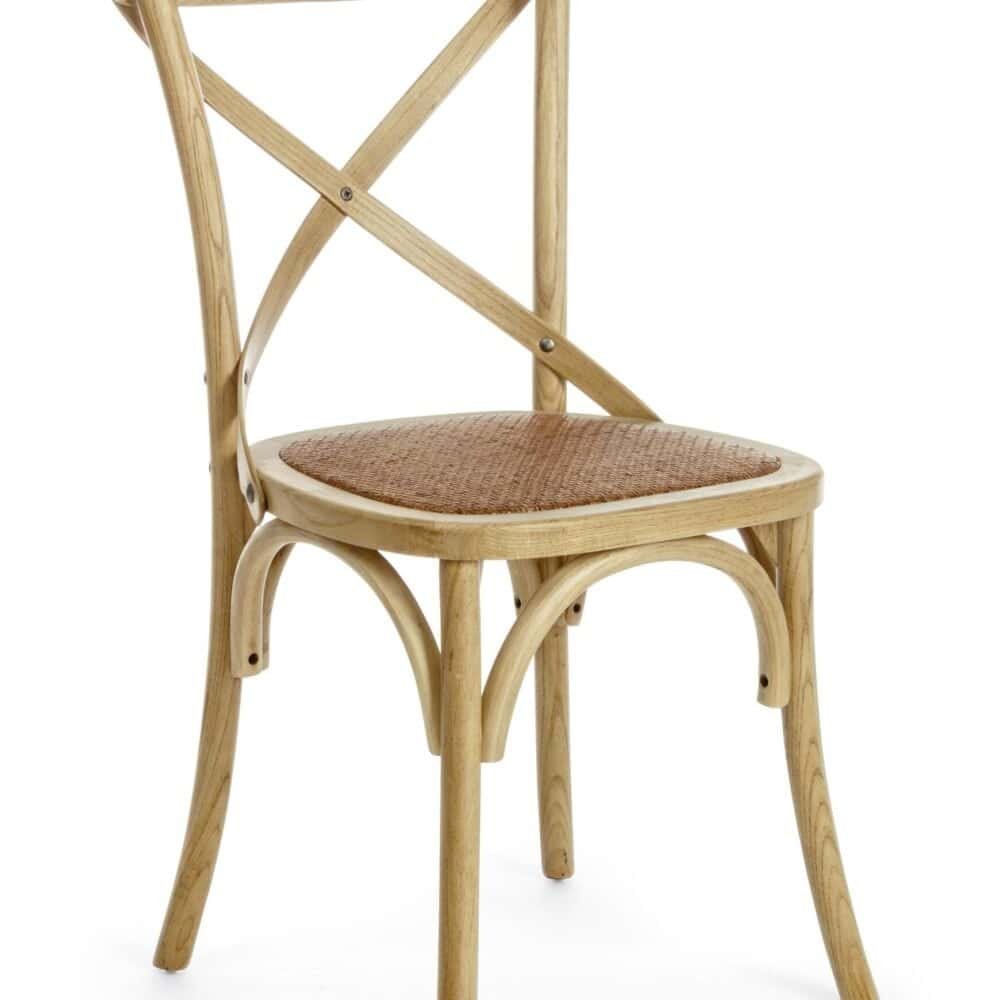 Sedia in legno con seduta arancione e design vintage, ideale per arredi di cucina o sala.