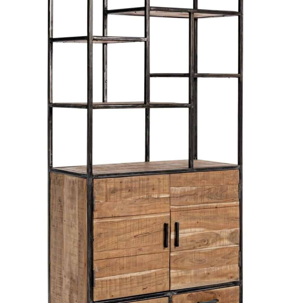 Scaffale in legno naturale e struttura in ferro nero, stile industriale arredo casa.