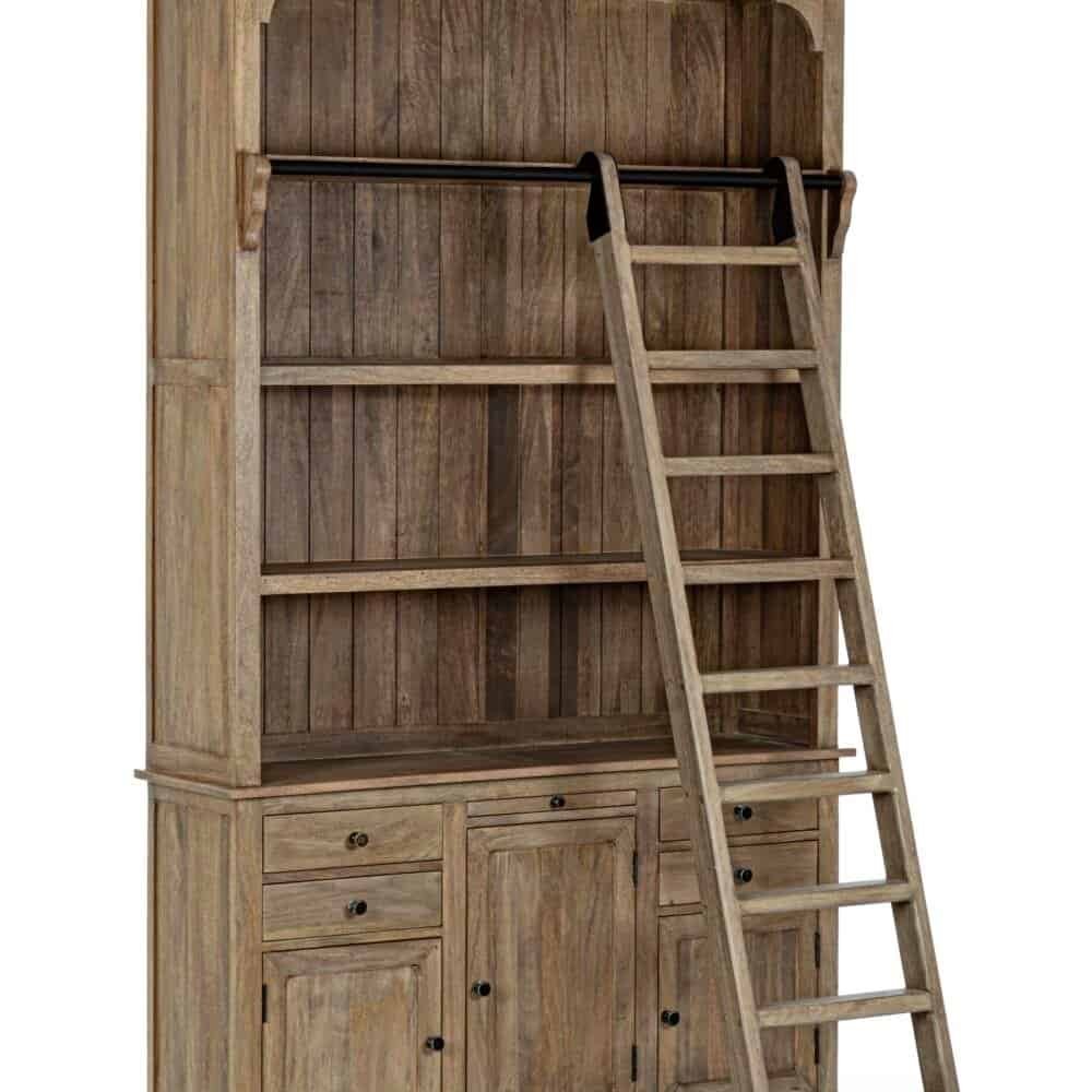 Ottimo armadio in legno massello con scala.