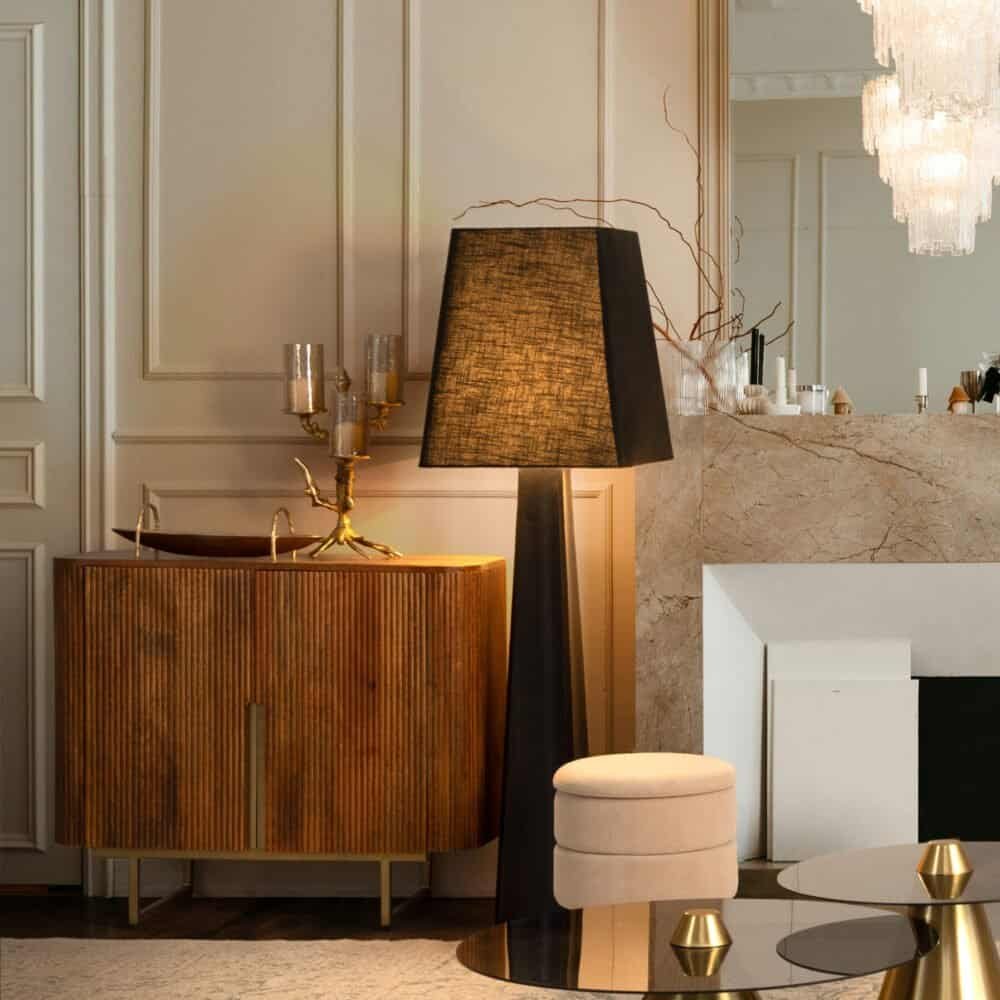 Luce d'atmosfera calda e raffinata.