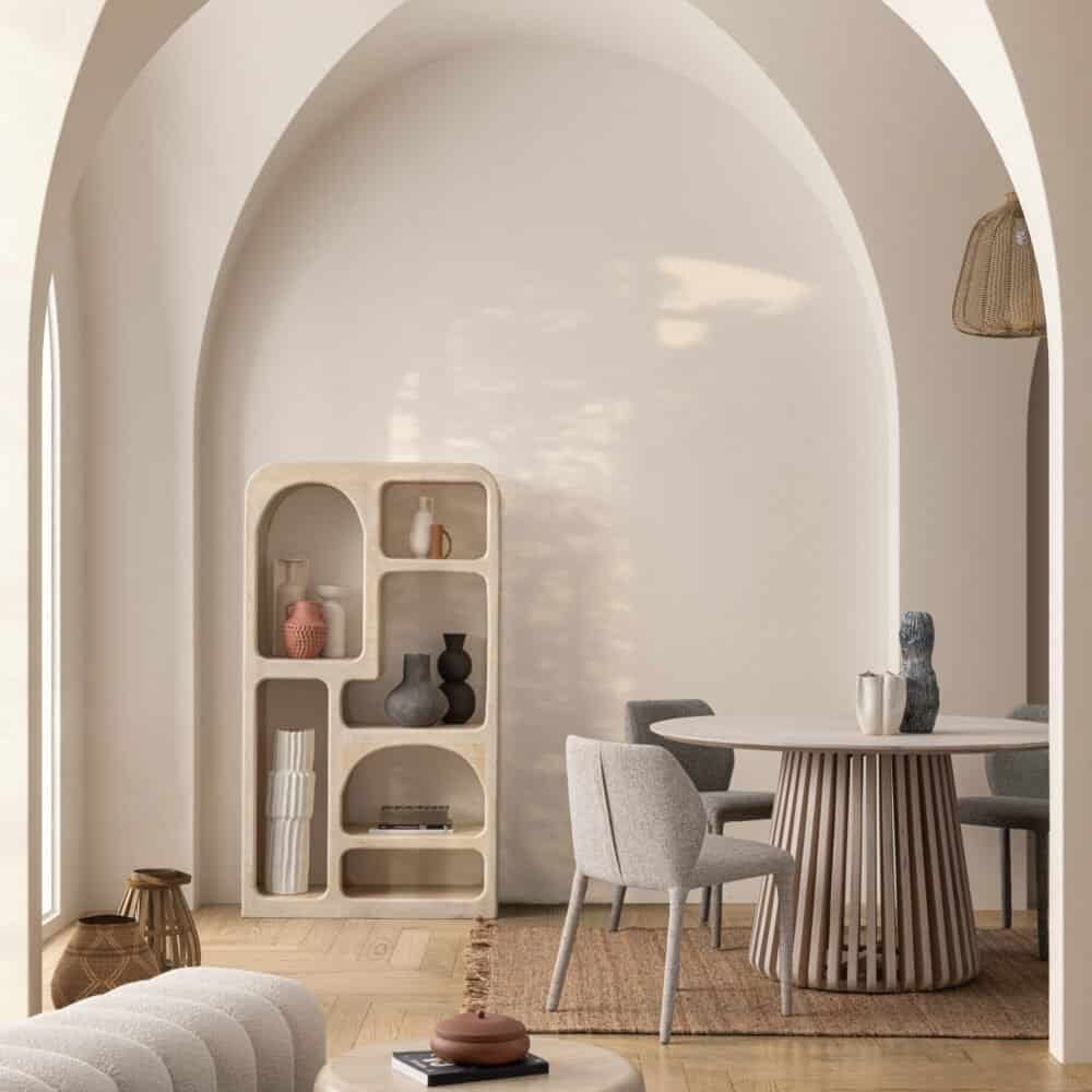 Stile di arredamento contemporaneo con mobili di design in tonalità neutre e dettagli decorativi eleganti.