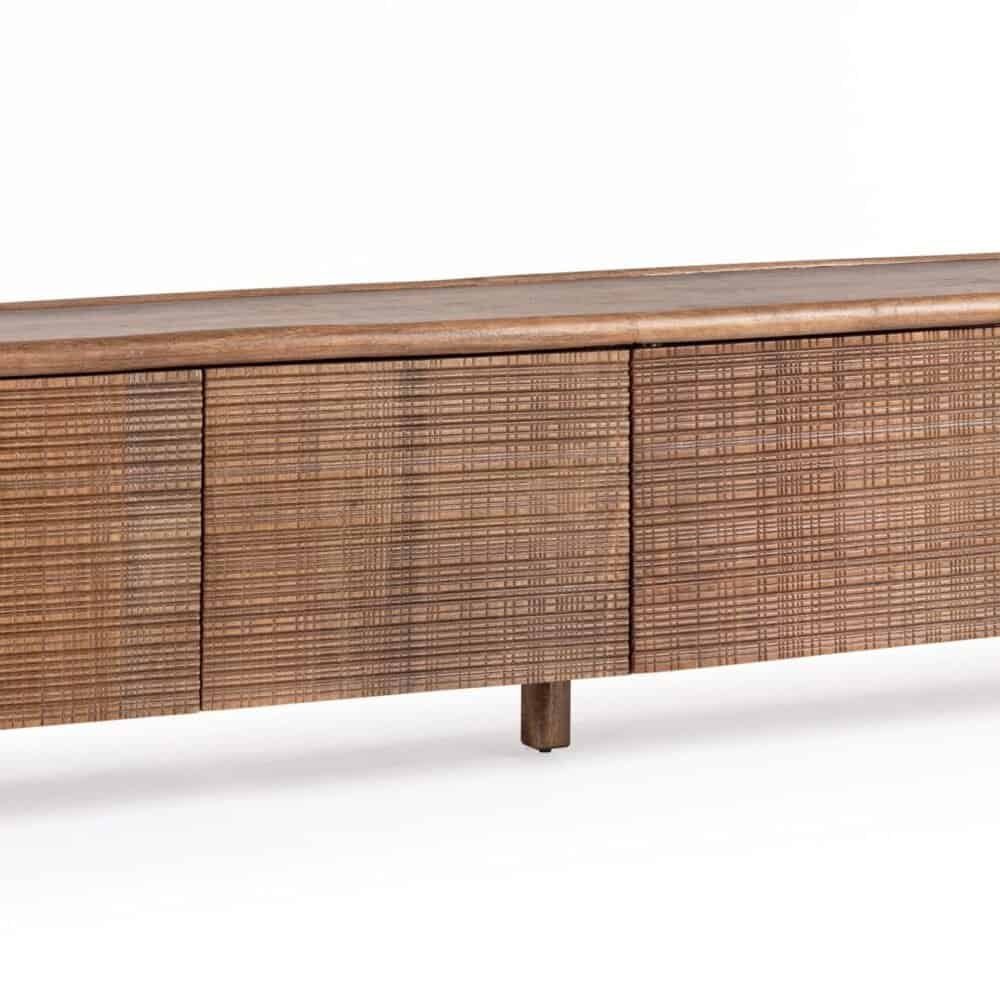 Mobili in legno di alta qualità per l’arredamento modern style. Design elegante e funzionalità superiore.