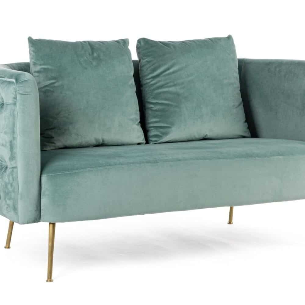 Divano velluto verde acqua, arredo moderno e elegante con cuscini coordinati per salotti di classe.