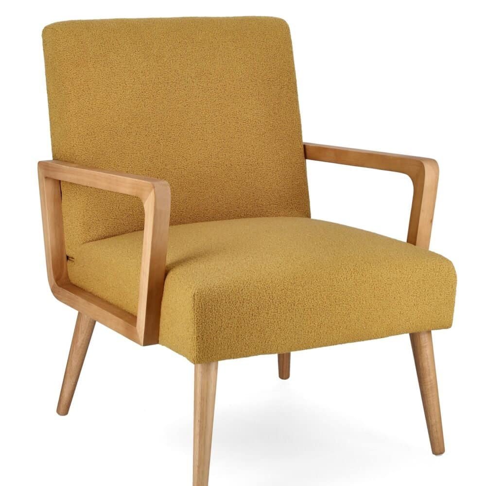 Sedia in stile vintage con struttura in legno e rivestimento in tessuto giallo ocra.