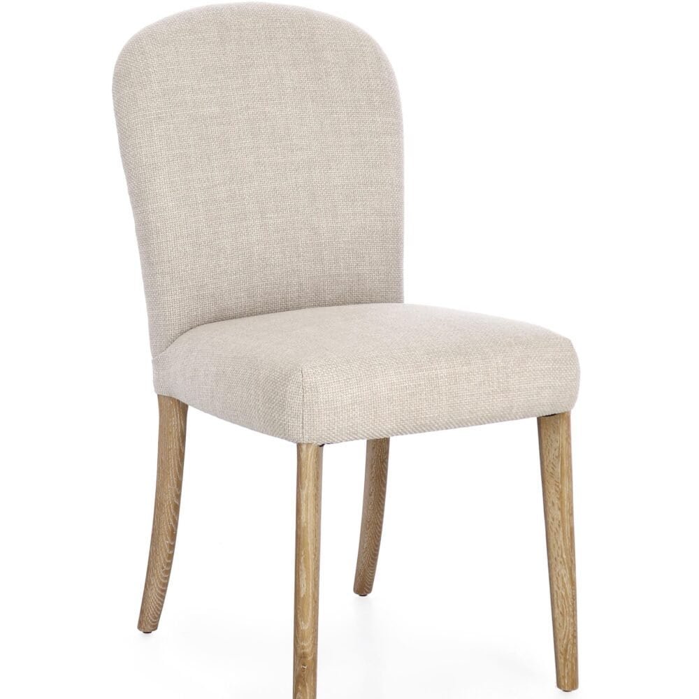 Sedia eleganti in tessuto beige con gambe in legno naturale, perfetta per arredi di casa o ristoranti.