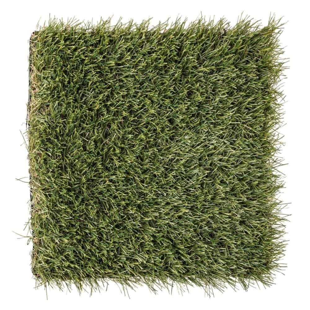 Erba artificiale quadrata alta qualità per giardini e terrazzi.