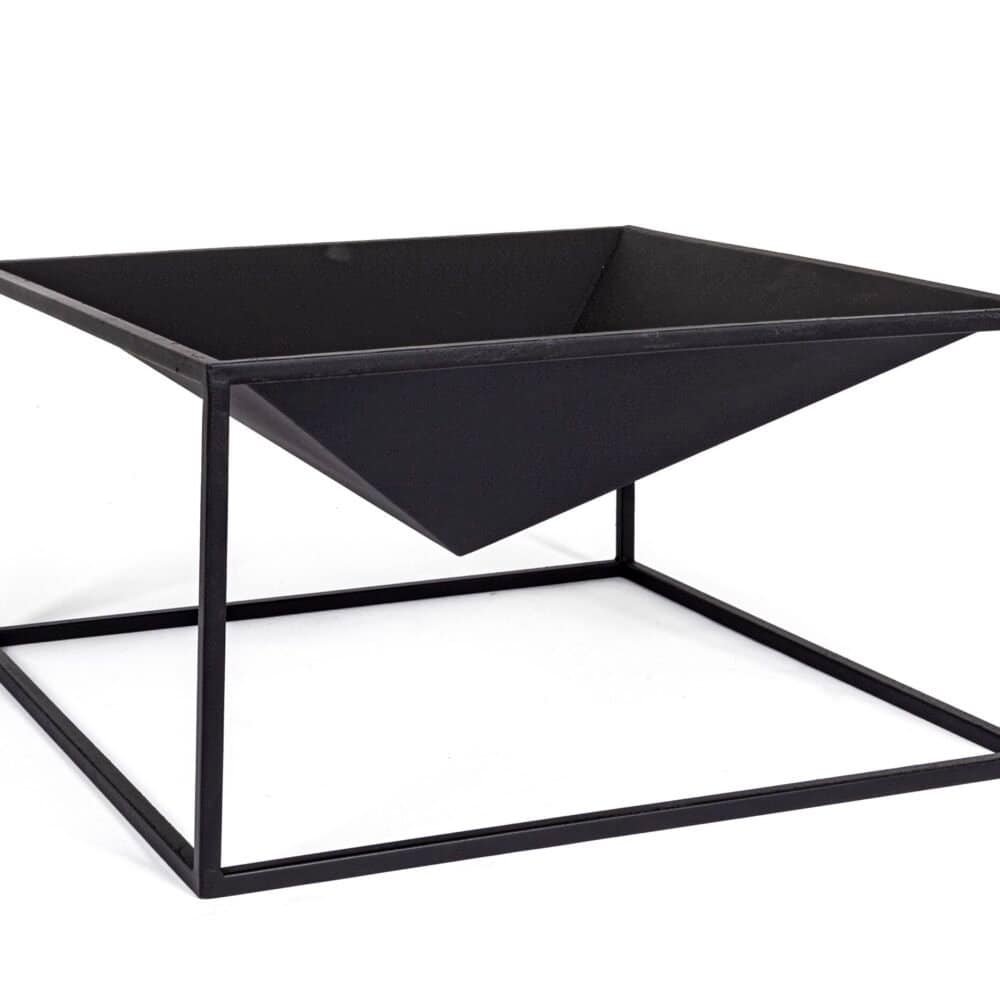 Tavolino moderno in metallo nero con sacca in tessuto, perfetto per interni eleganti.