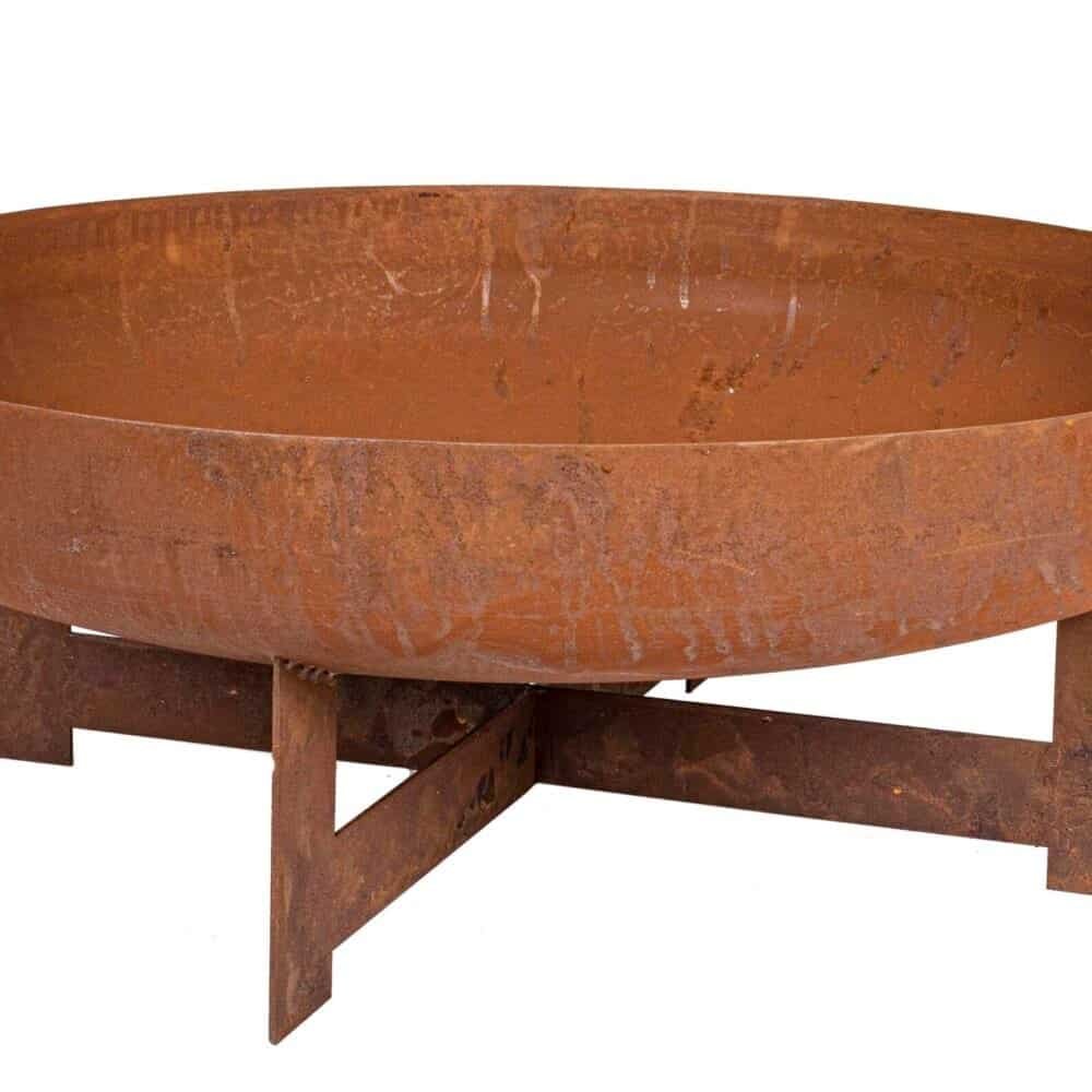 Tavolo in pietra corten, design per esterni, arredo giardino resistente e di tendenza.