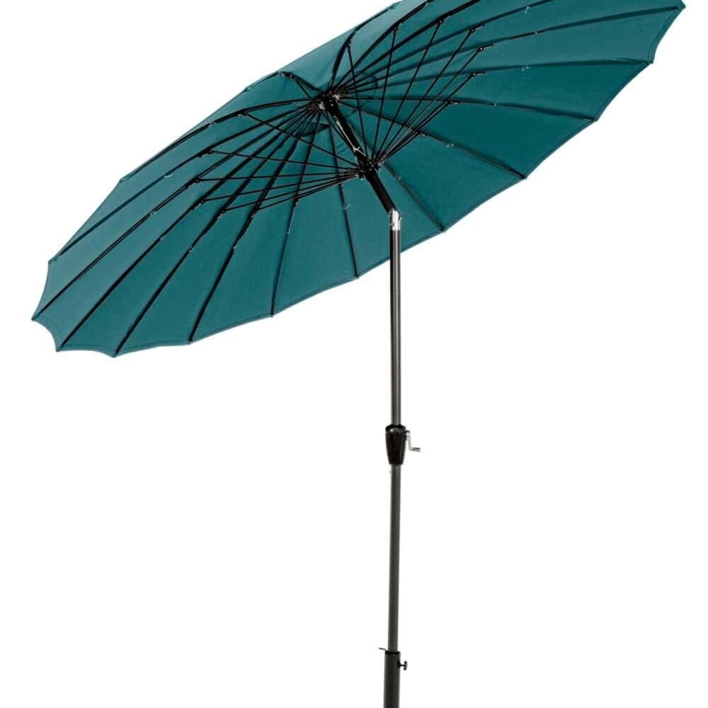 Parasole da esterno color turchese.
