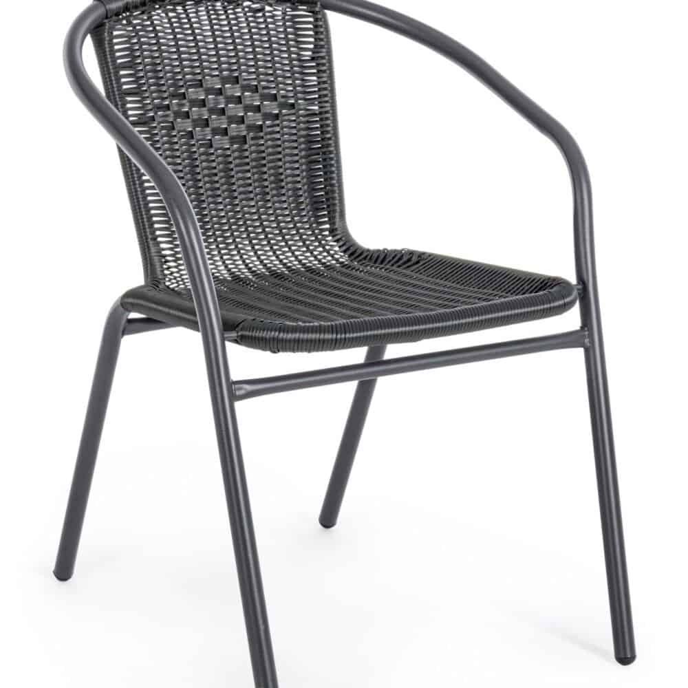 Sedia in rattan nero resistente e di stile, perfetta per ambienti interni ed esterni.