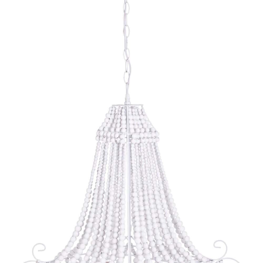 Lampadario con perline bianche, decorazione elegante in stile shabby chic per soggiorni e camere.