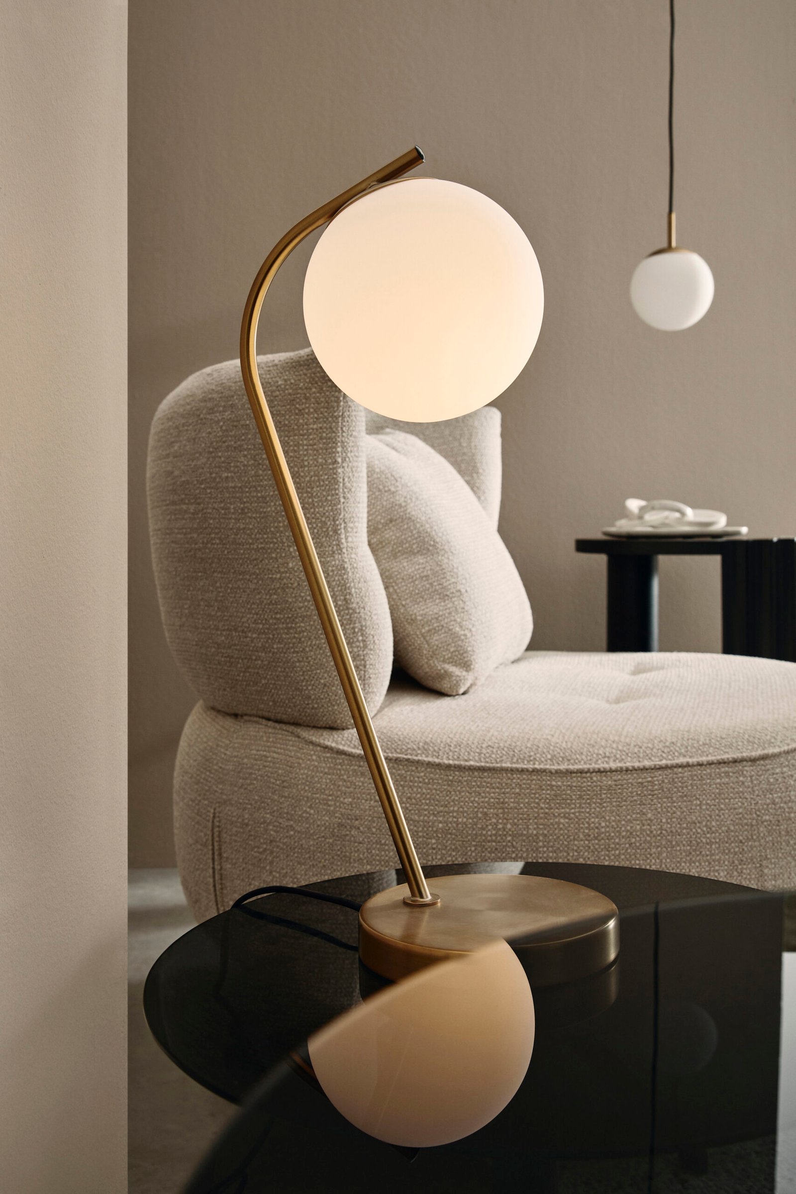 LAMPADA TAV. DELPHINE DORATO H51