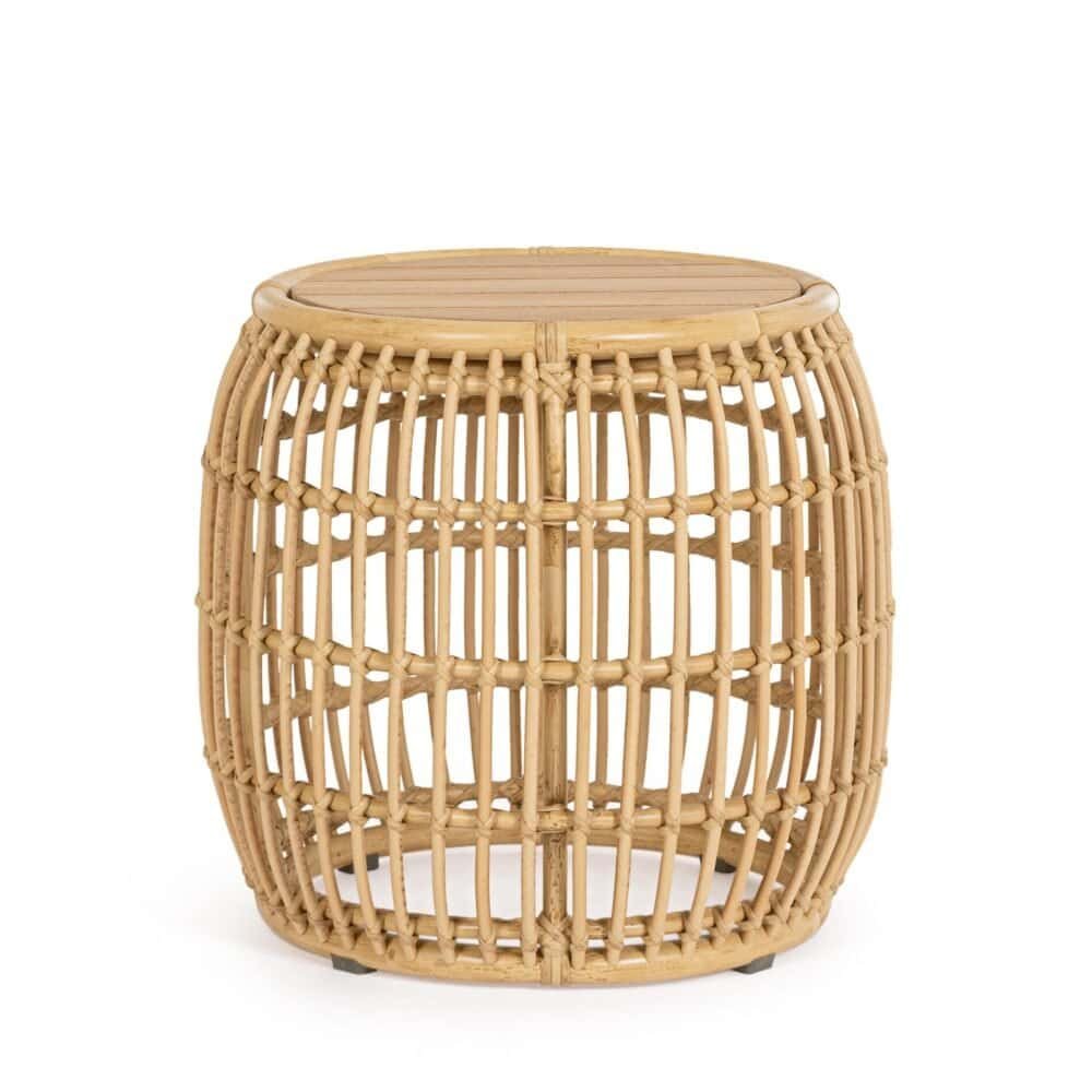 Tavolino in rattan naturale con design aperto, perfetto per ambienti moderni e boho chic.
