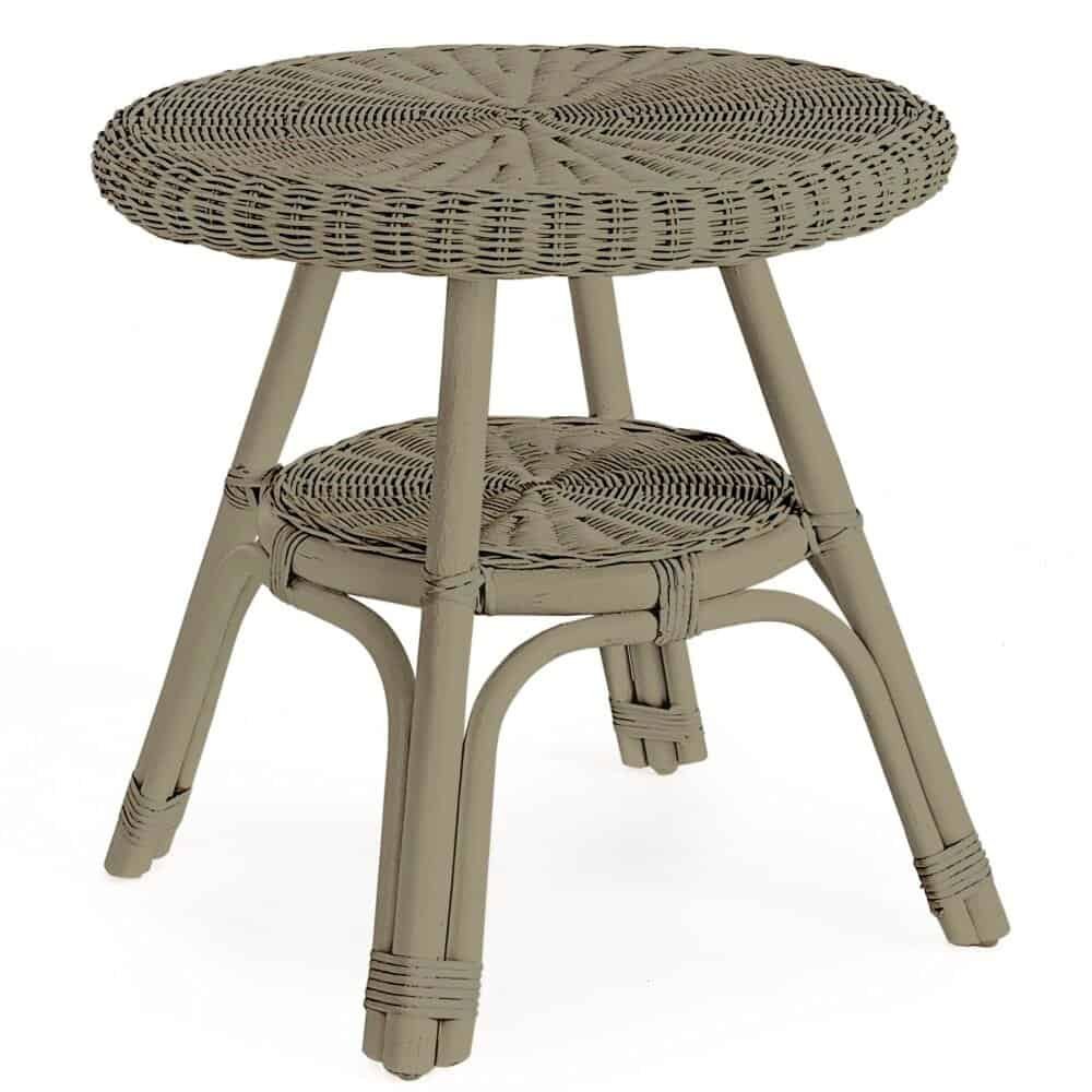 Tavolino in rattan con piano intrecciato naturale, perfetto per arredare giardini o balconi con stile.