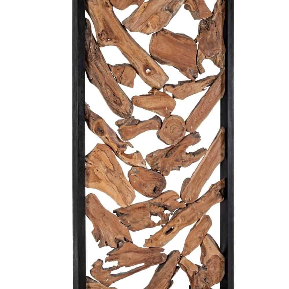 Davanti a una base in metallo nero, composta da pezzi di legno artificiale robusto e naturale.