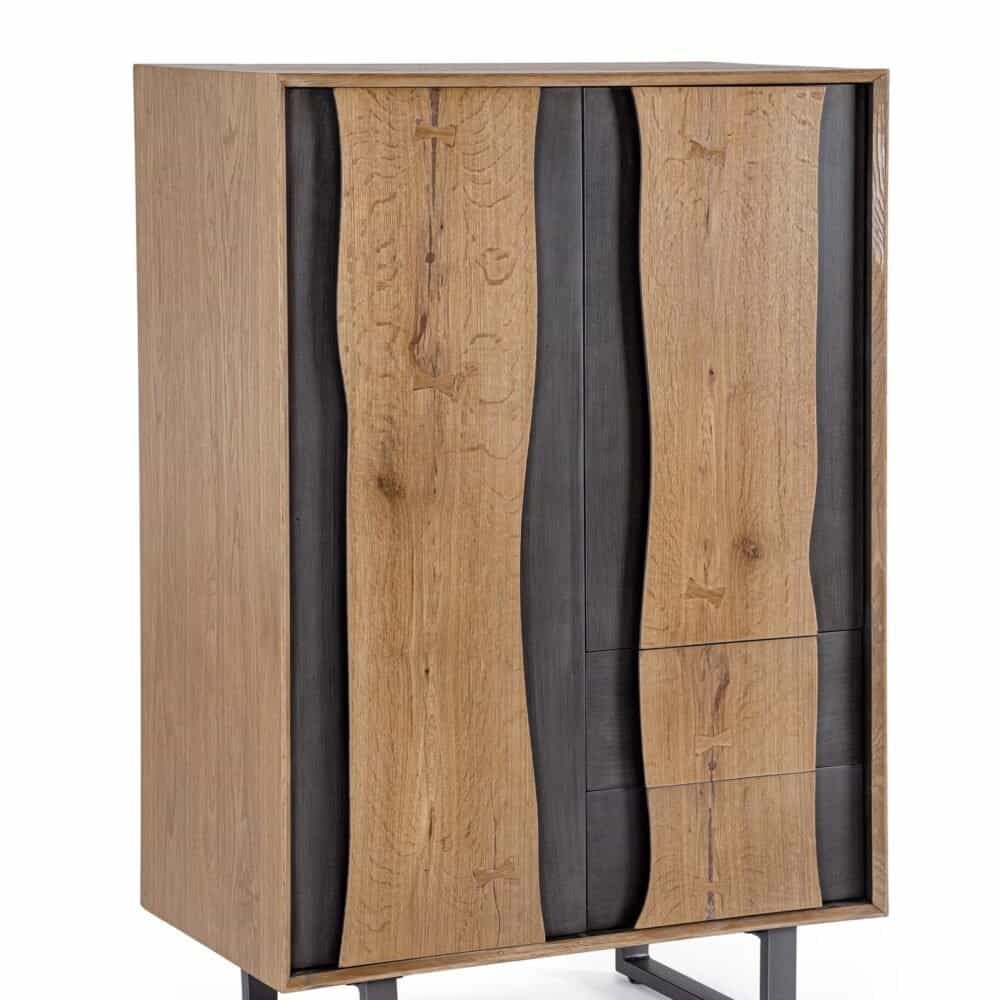 Mobili artigianali in legno massello, design contemporaneo e raffinato, perfetti per ogni ambiente domestico.