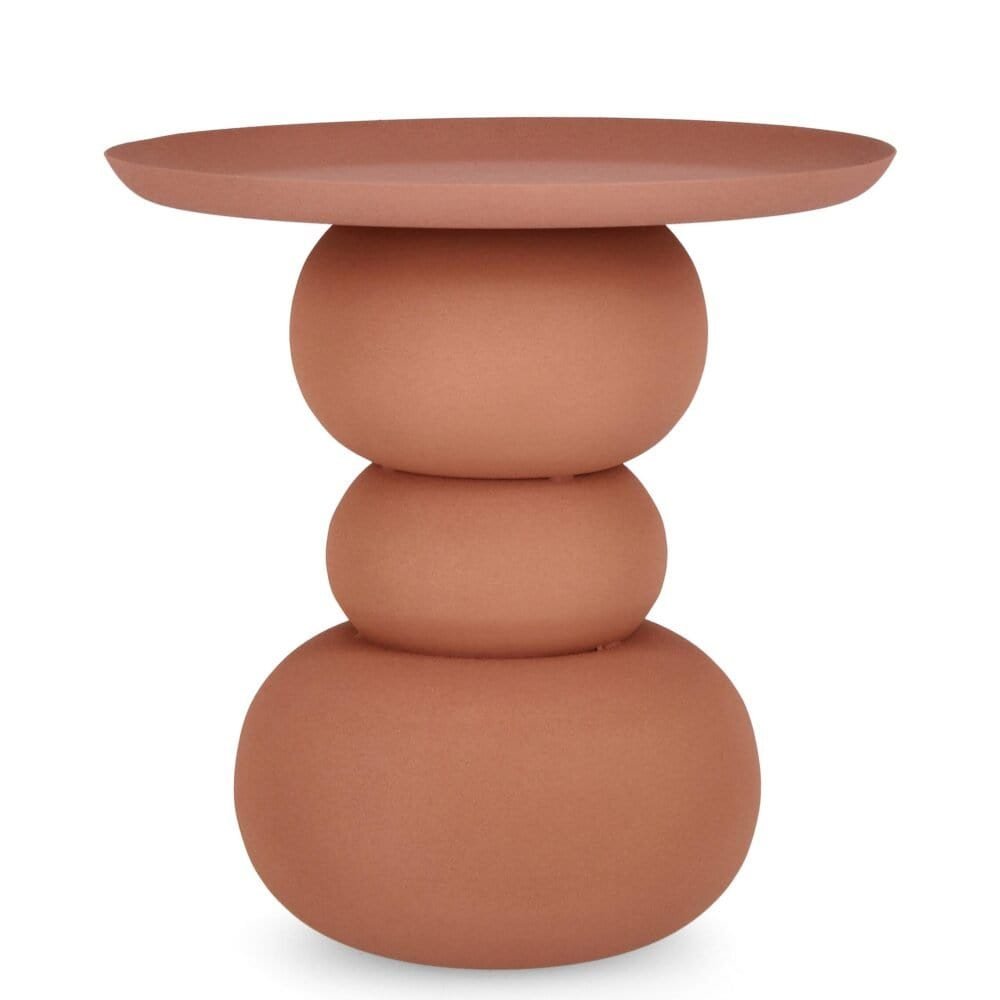 Immagine di un tavolo in terracotta di design minimalista e stile moderno.