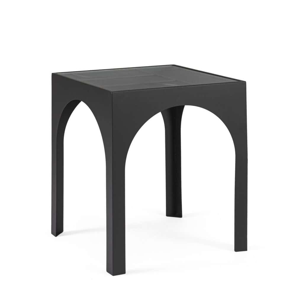Tavolo moderno in nero con archi eleganti, ideale per interni chic e minimalisti.