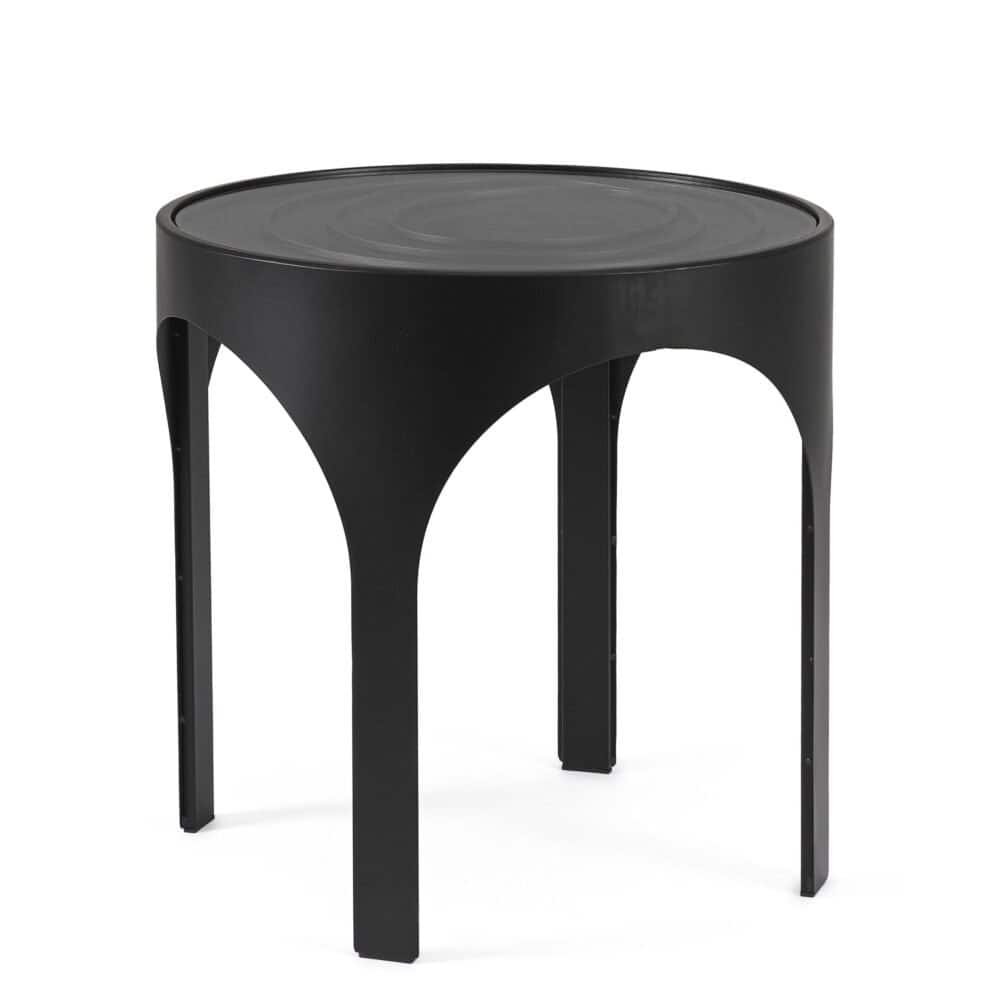 Tavolino di design nero con forma innovativa, perfetto per arredamento di interni eleganti e moderni.