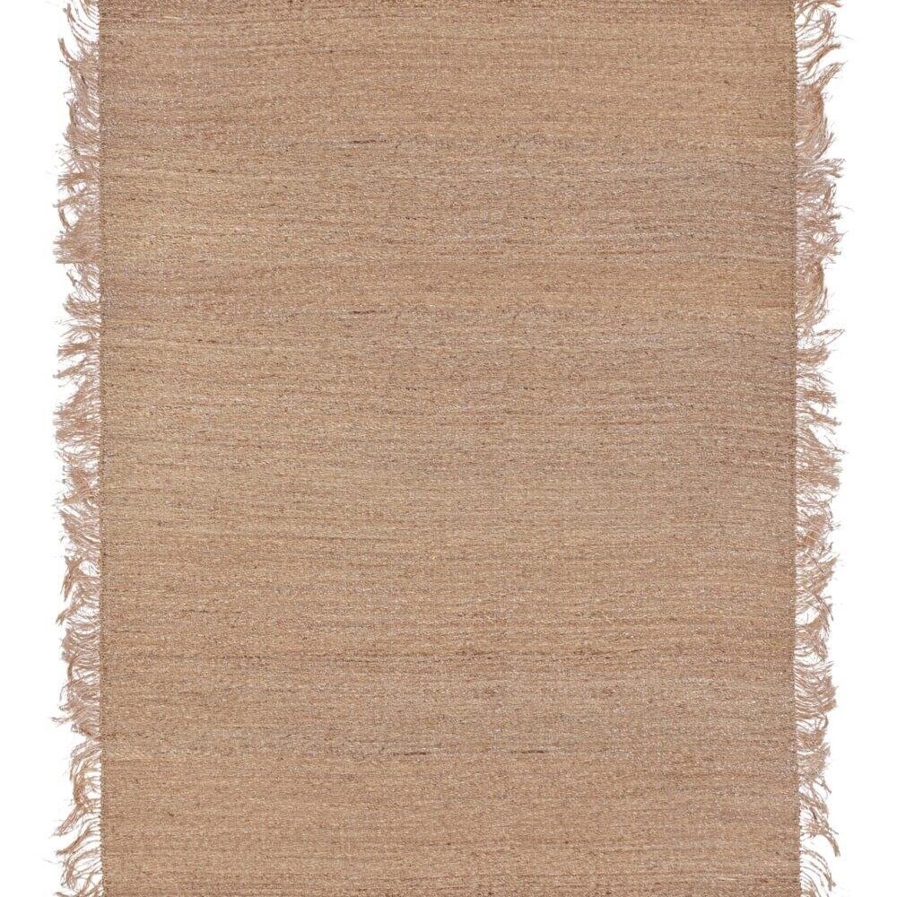 Tappeto in fibra naturale beige con frange, perfetto per ambienti sofisticati.