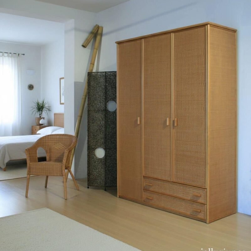Armadio rattan naturale da soggiorno, arredo eco-friendly e stile naturale. Perfetto per ambienti moderni e boho chic.