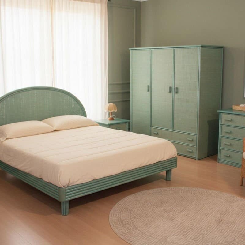 Matrimoniale in stile coast: camera da letto in verde acqua. - JOLLYGIUNCO Camera da letto in stile coast con arredi verde acqua, armadio e comodini eleganti, atmosfera rilassante e luminosa.