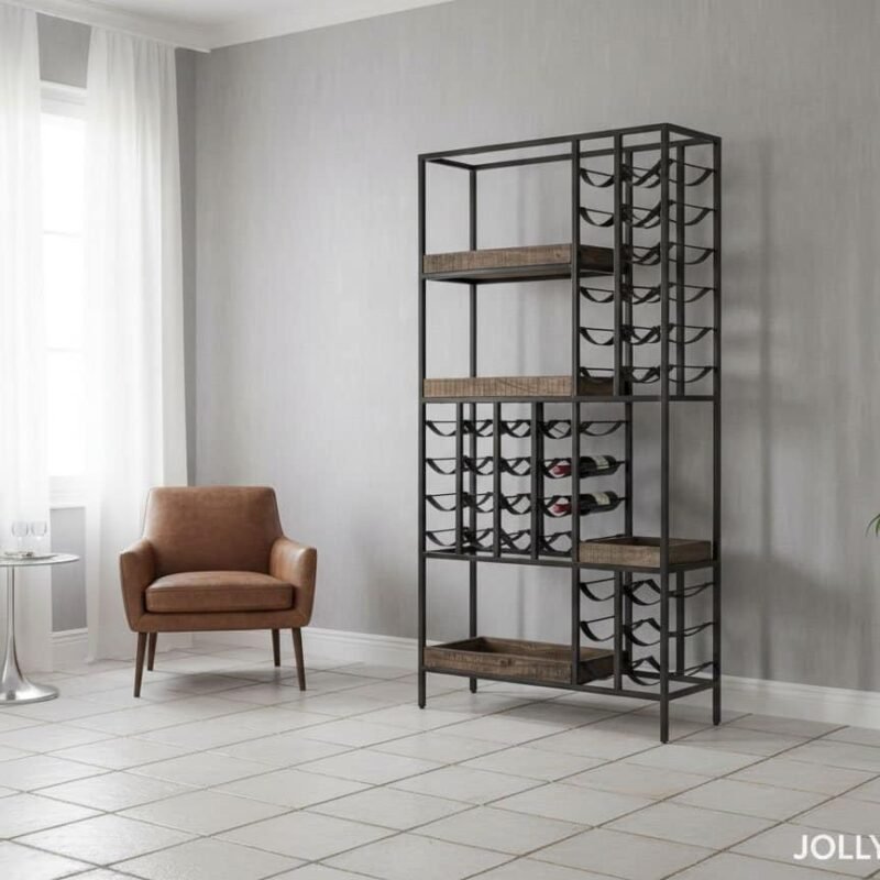 Vetrina vino con struttura in metallo nero e ripiani in legno, perfetta per esposizione di vini in stile industriale.