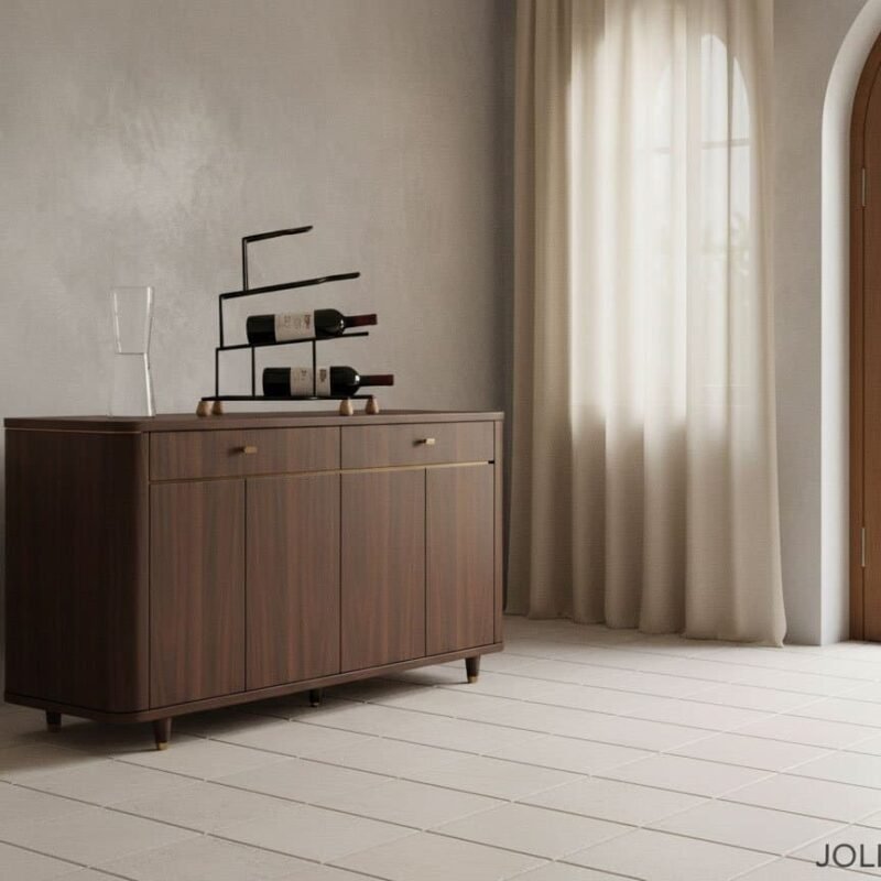 Armadio in legno con bottiglie di vino e decorazioni moderne.