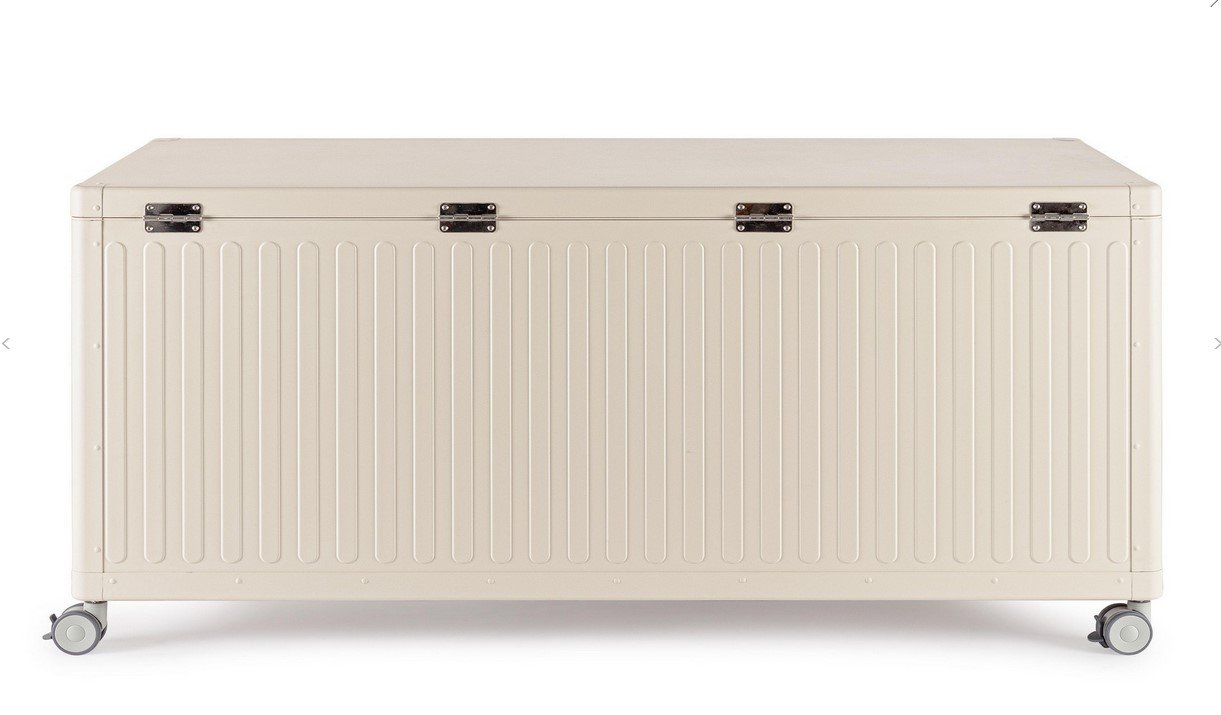 BAULE PCUSC C-RUOTE OCEAN SETA L1 - JOLLYGIUNCO Beige metal storage trunk on wheels with vertical ribbed panels and four latches on top edge.