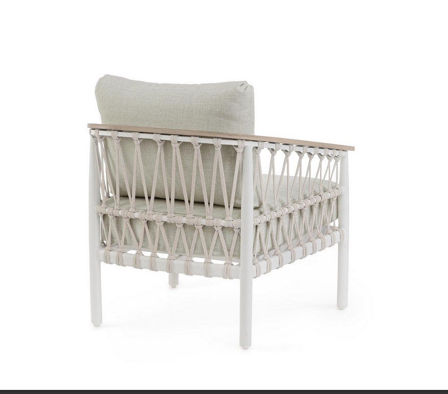 POLTRONA C-C FENIX VAPOR1 - JOLLYGIUNCO White-painted chair with a rope-wrapped back and seat and a pale gray cushion, set for outdoor use