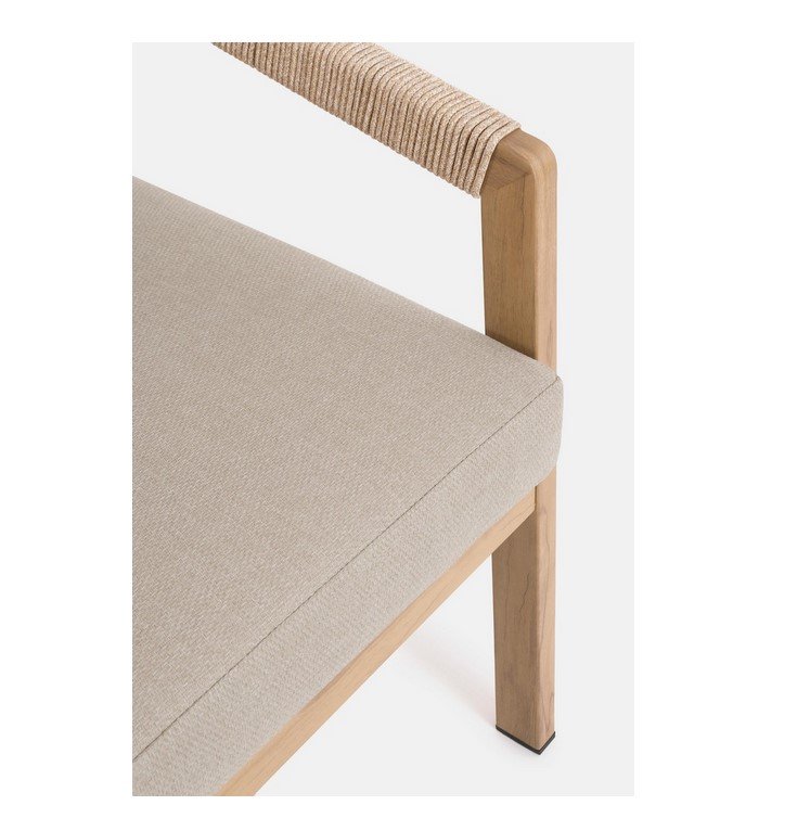 SET SALOTTO ANG C-C KALIMERA DESERT8 - JOLLYGIUNCO Close-up of a light wood-framed chair with beige fabric cushion and woven rope backrest detail.