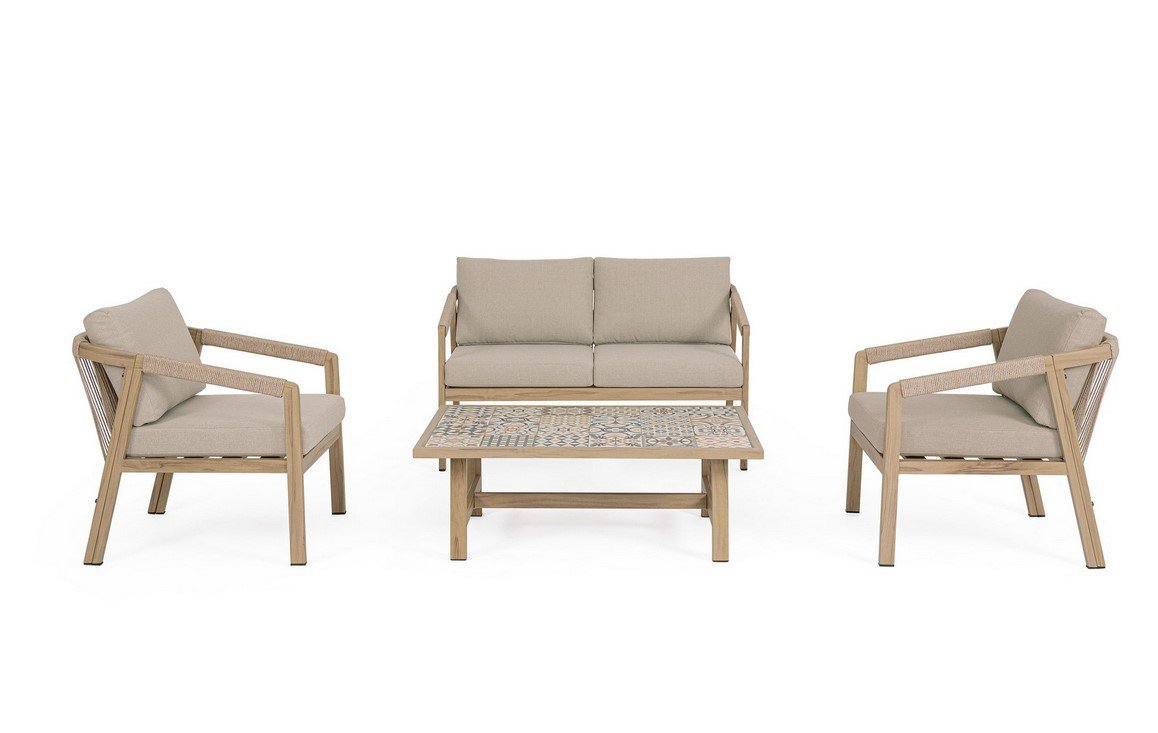 SET4 SALOTTO C-C KALIMERA DESERT KD 2 - JOLLYGIUNCO Wood outdoor seating set with beige cushions: a two-seat sofa between two armchairs around a tile-patterned coffee table.