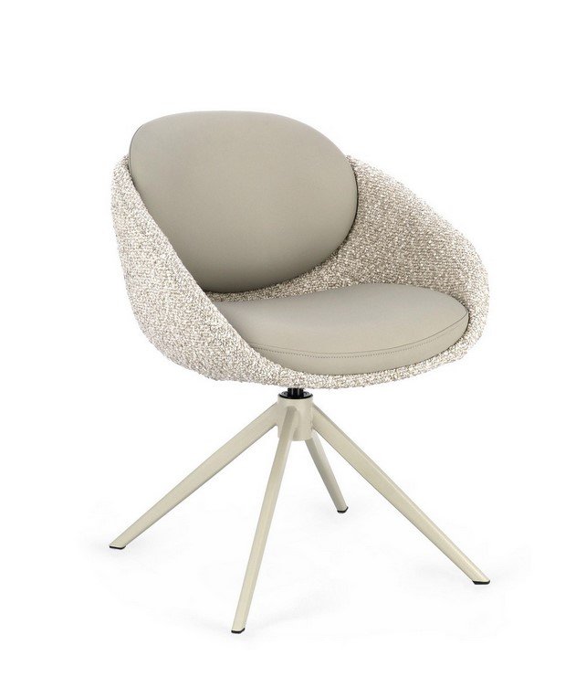 SEDIA AVERIK BEIGE - JOLLYGIUNCO Light gray cushioned swivel chair with boucle fabric wrap and a cream tripod base on a four-legged pedestal.