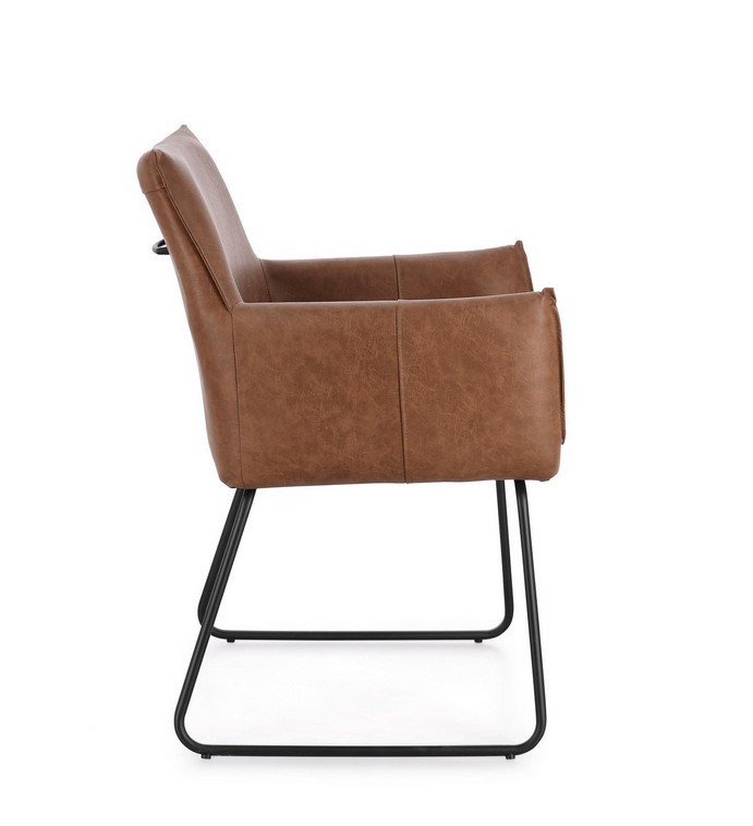 SEDIA C-BR EVELYN COGNAC5 - JOLLYGIUNCO Brown leather armchair with black metal sled legs, shown in side profile.