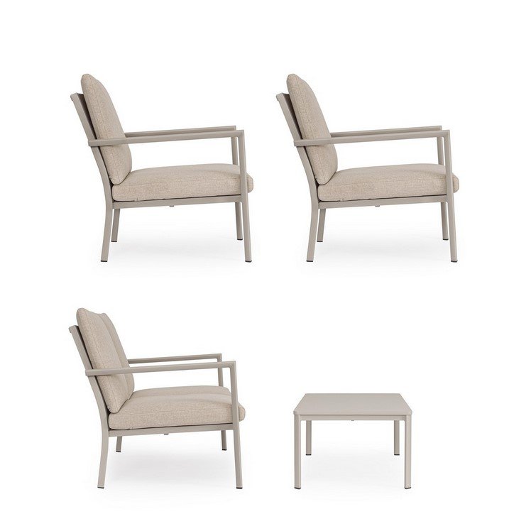 SET4 SALOTTO C-C KONNOR RASTIN6 - JOLLYGIUNCO Outdoor patio set: three beige cushioned armchairs with light gray metal frames and a matching square coffee table on a white background.